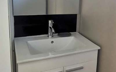 Sink in the bathroom of the Brière rental in Saint-André-des-Eaux